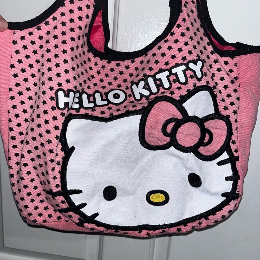 Hello Kitty Purse - Picture 4 of 14